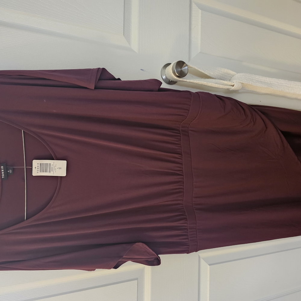 Elegant Women's Dress in Rich Burgundy